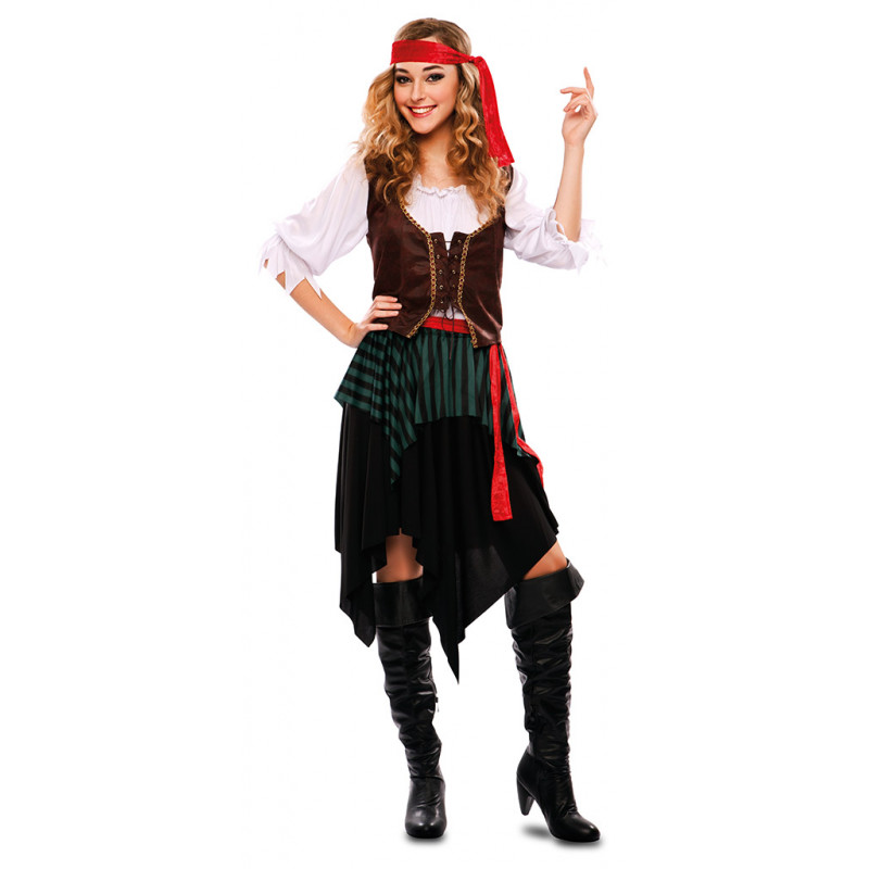 Una mujer con traje de pirata
