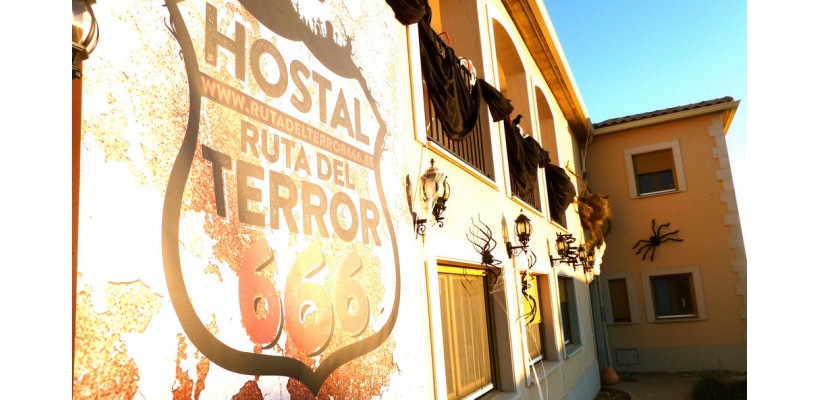 Si buscas un plan diferente, este Hostal Terrorífico te encantará