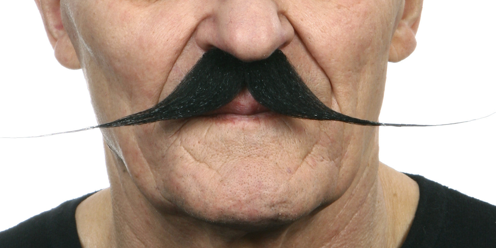 Bigote Negro fino 24 cm